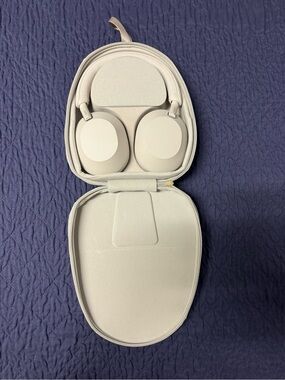 Sony XM5